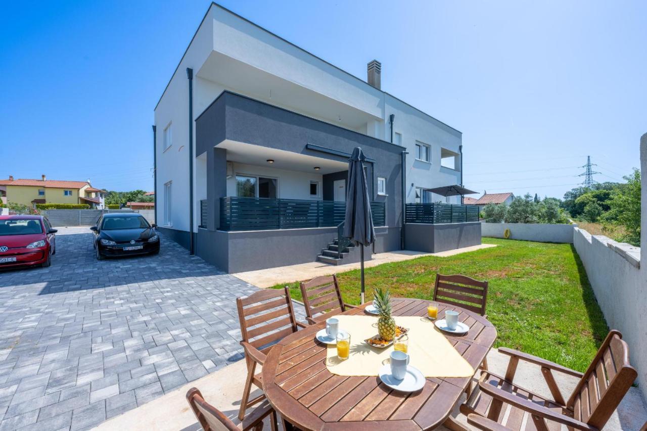 Domus Alba Apartments PUY Exterior foto